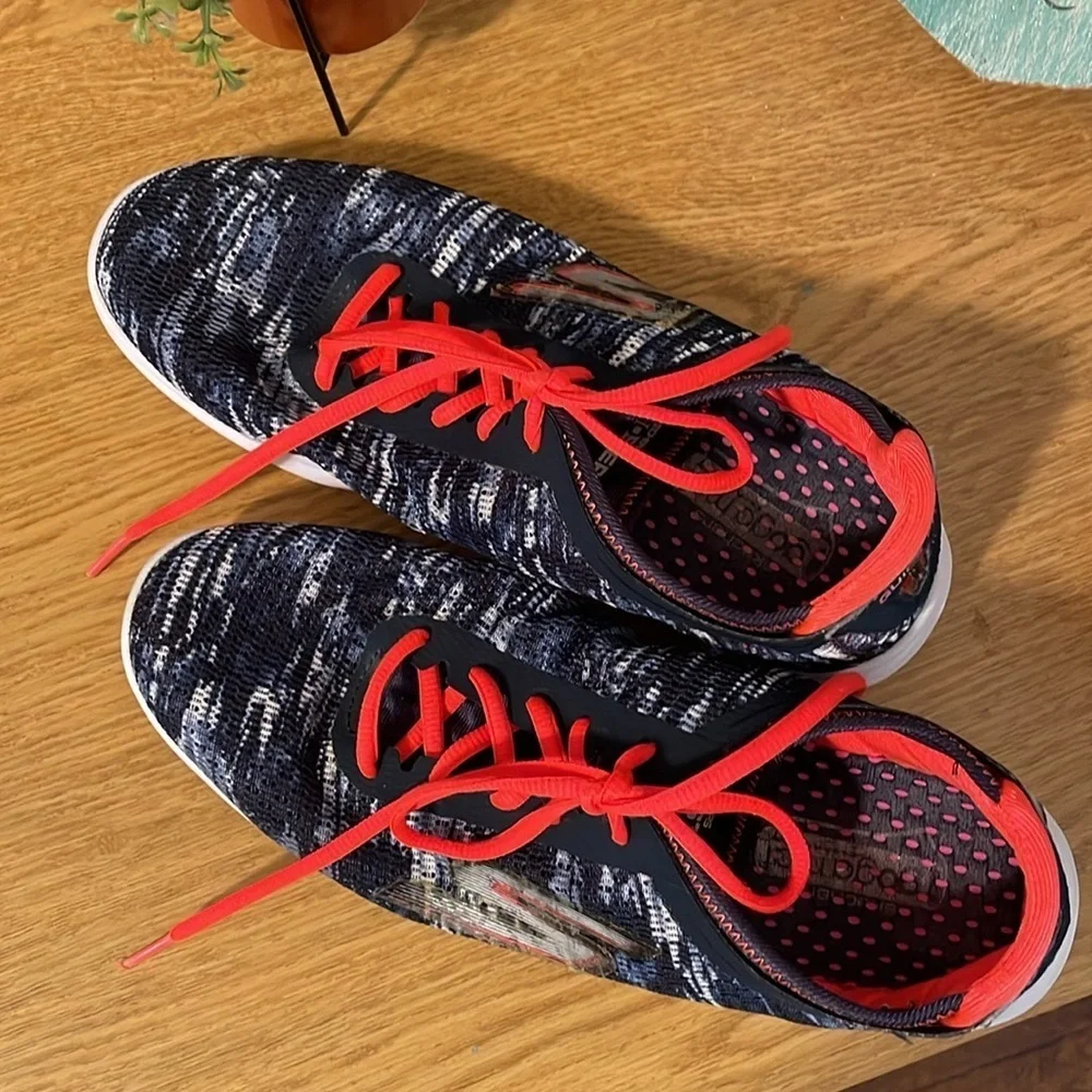 🐜🐜🐜BOGOHO 🐜🐜🐜Skechers Athletic Tennis Shoes